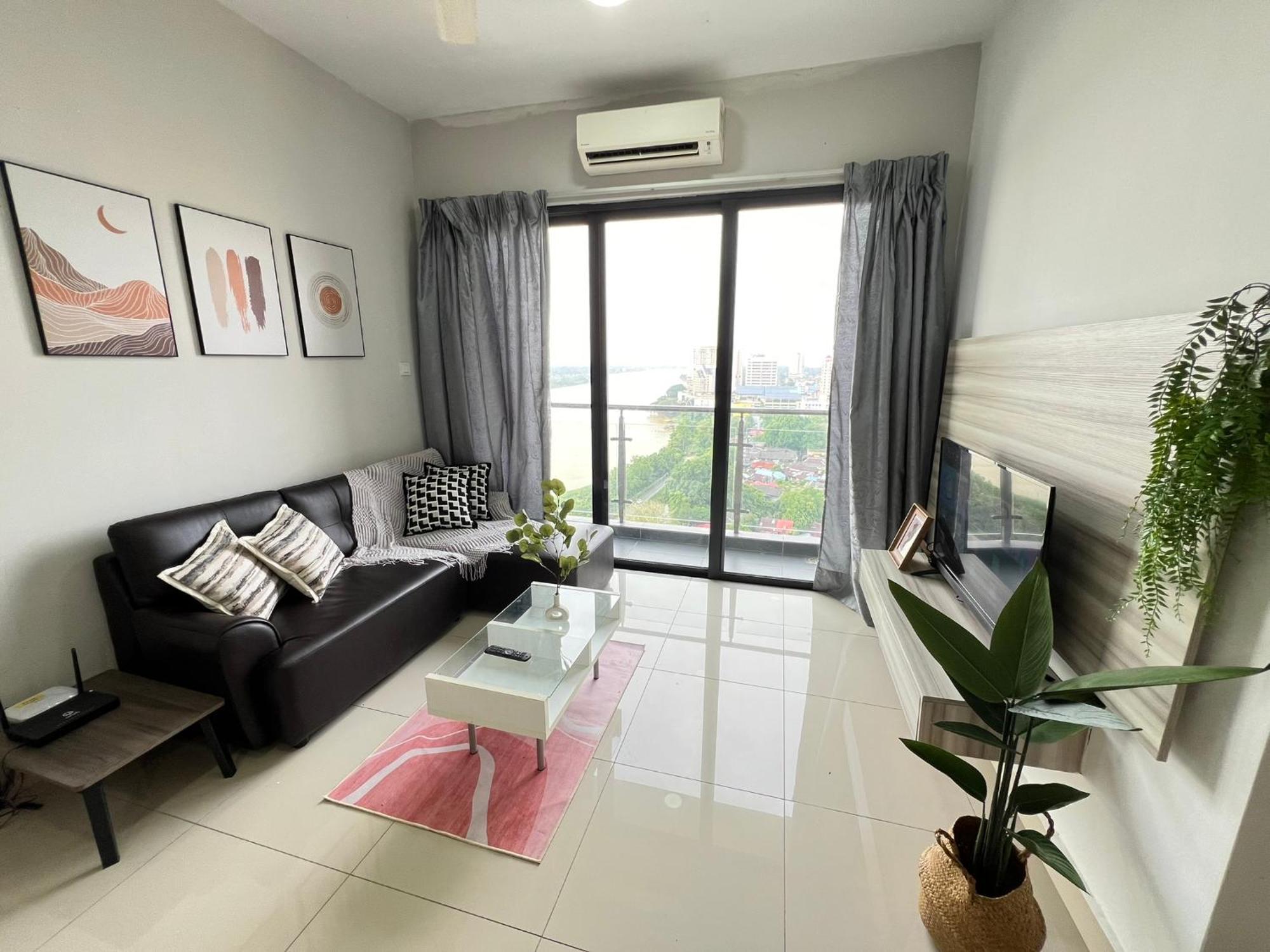 Riverview 8pax 3br In Kbtown Wi-fi, B-12-3 * Kota Bharu